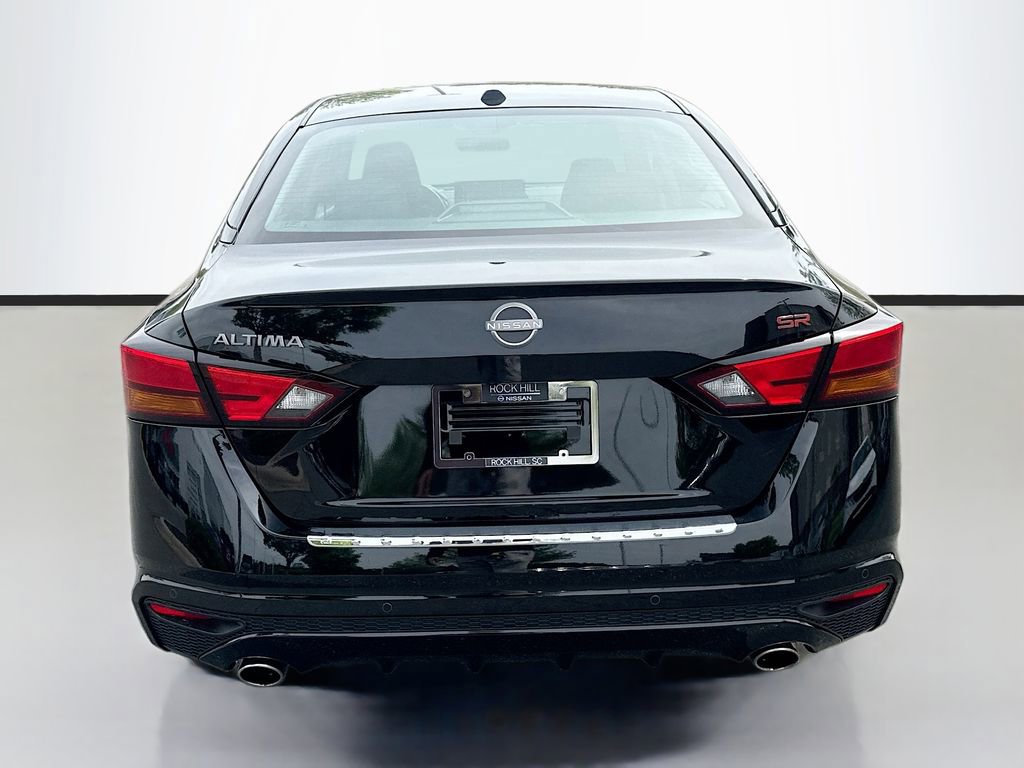 Used 2023 Nissan Altima 2.5 SR w/ SR Premium Package image 6