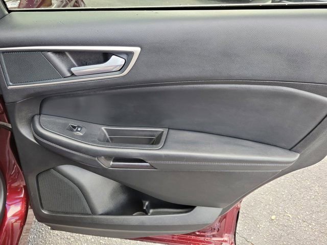 Used 2024 Ford Edge SEL image 11