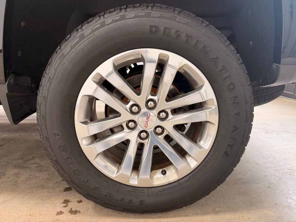 Used 2018 GMC Canyon SLT w/ Driver Alert Package image 16