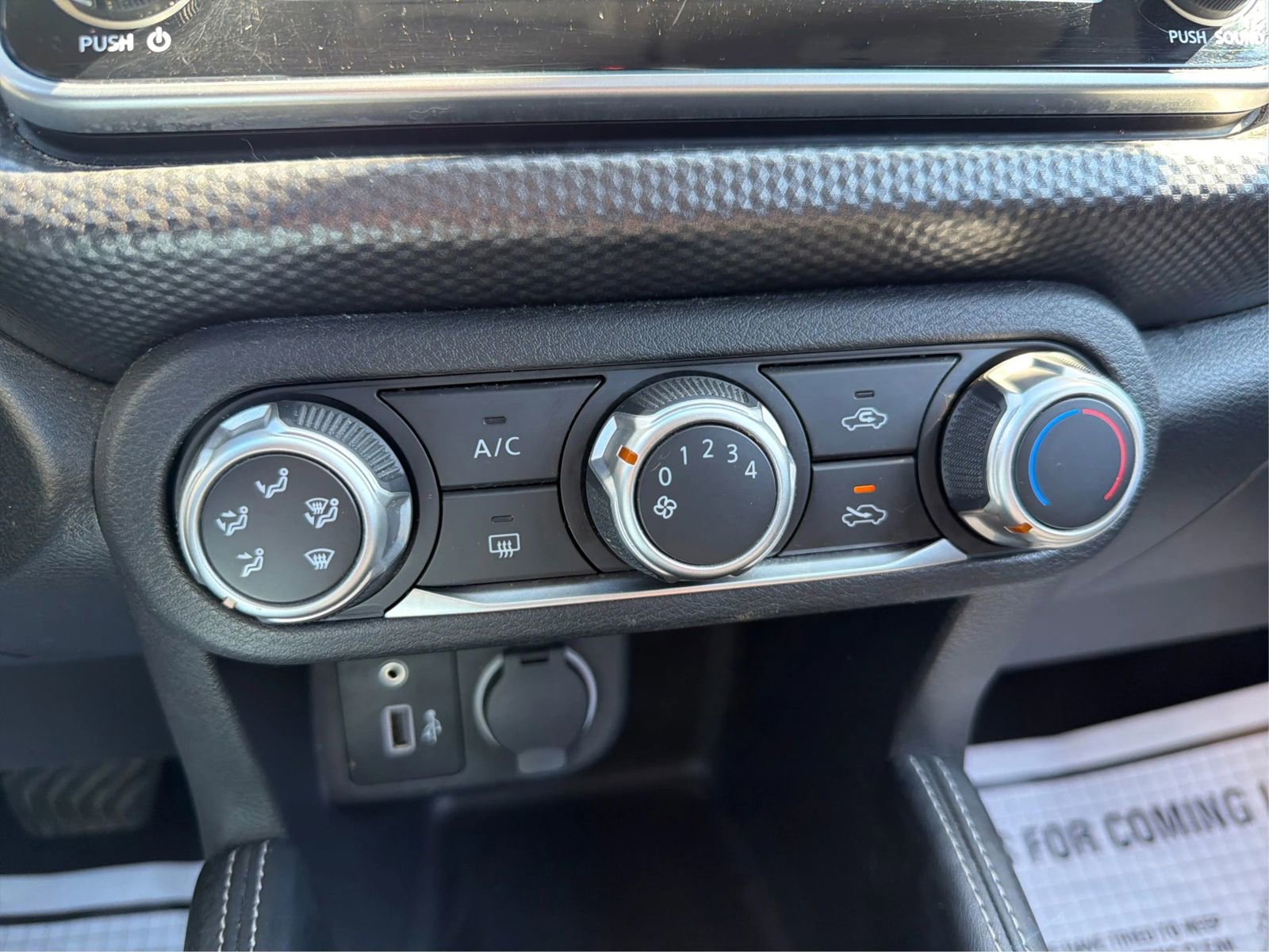 Used 2018 Nissan Kicks S image 26