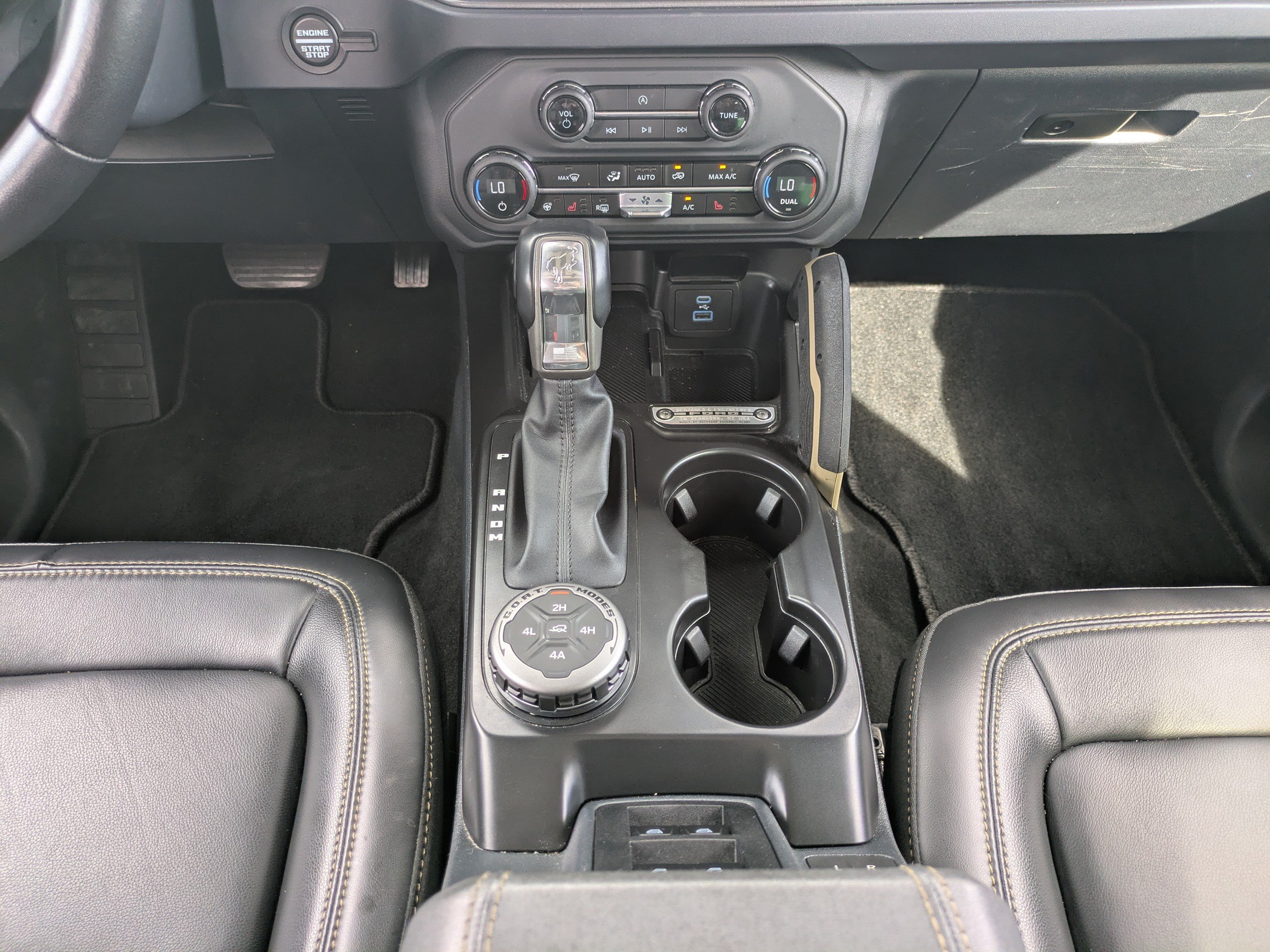 Used 2025 Ford Bronco Badlands AWD/4WD image 18