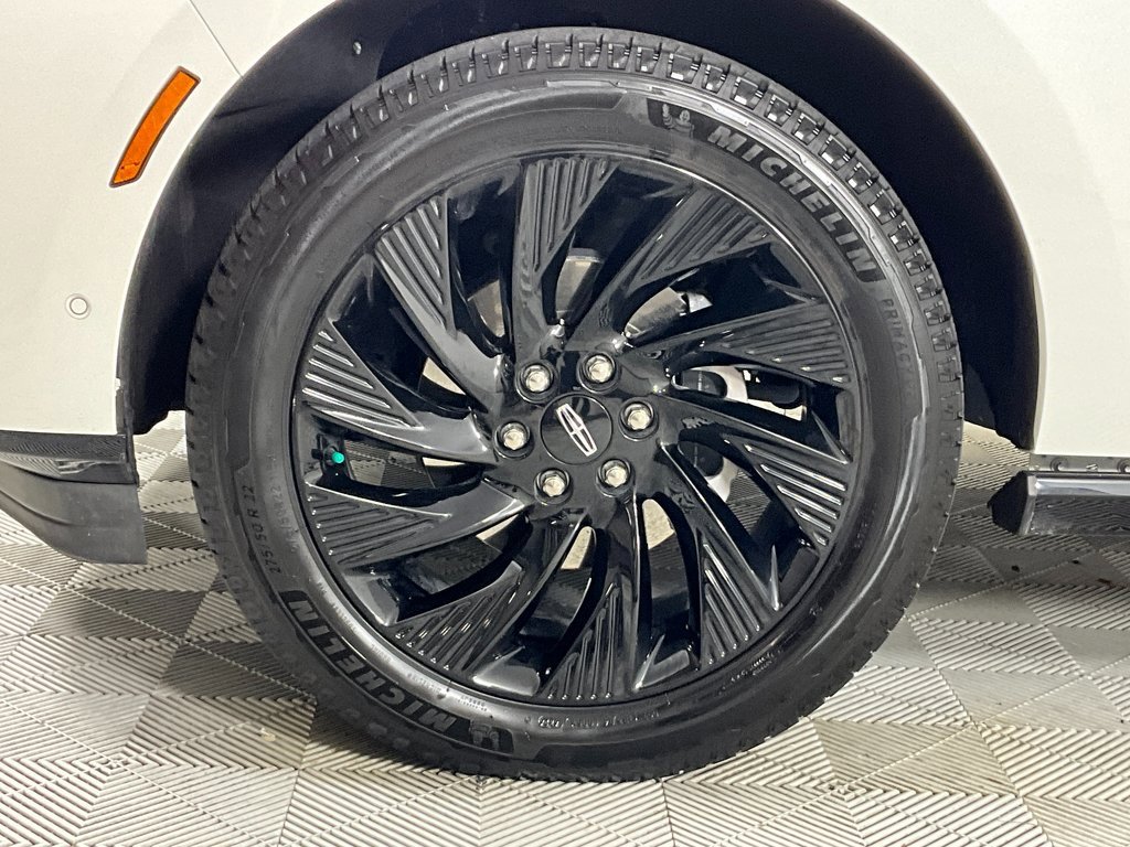 Used 2025 Lincoln Navigator Reserve w/ Jet Appearance Package image 30