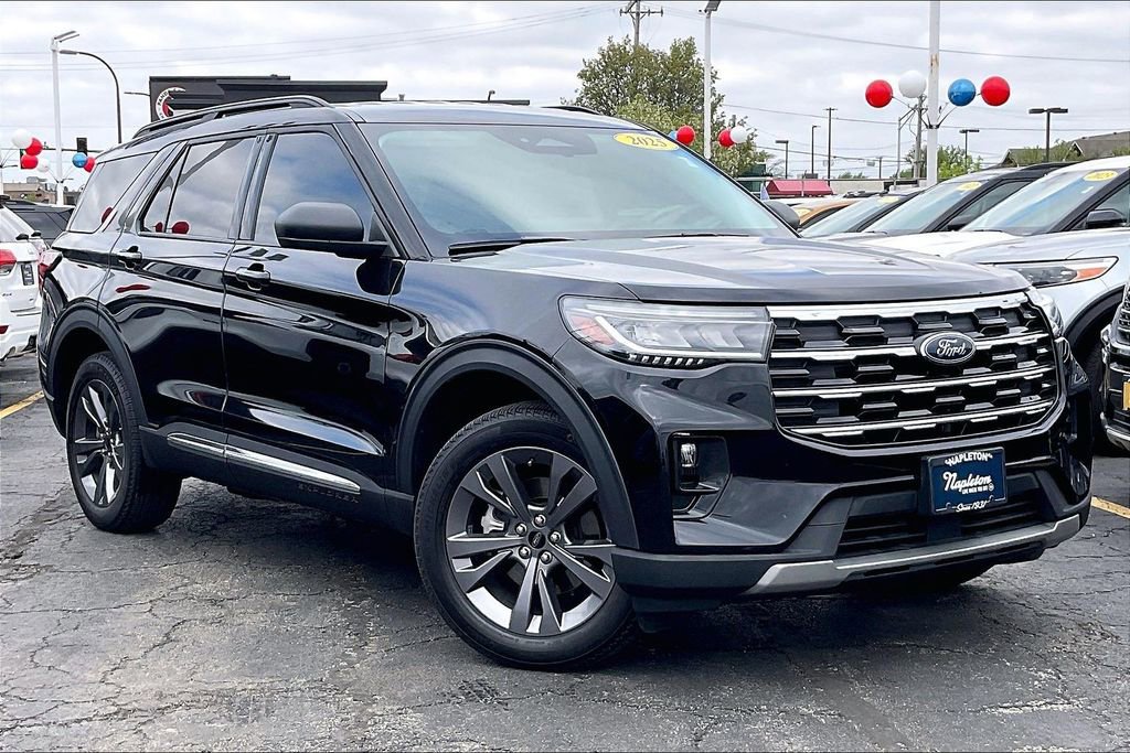 Used 2025 Ford Explorer Active w/ Active Comfort Package AWD/4WD image 32