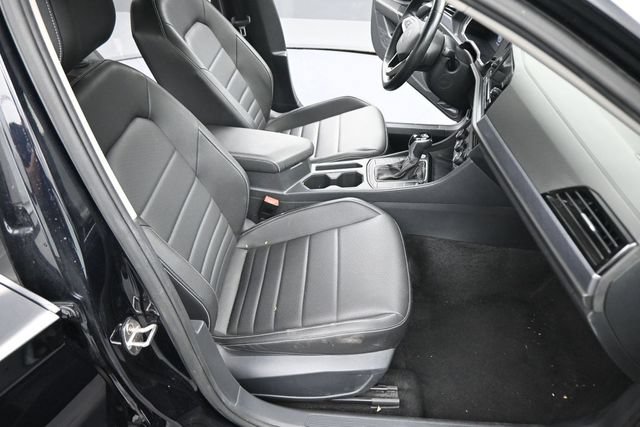 Used 2024 Volkswagen Jetta SE FWD image 14