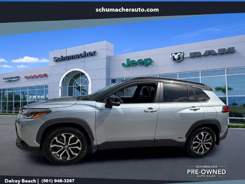 Used 2024 Toyota Corolla Cross AWD Hybrid w/ Moonroof Package image 4