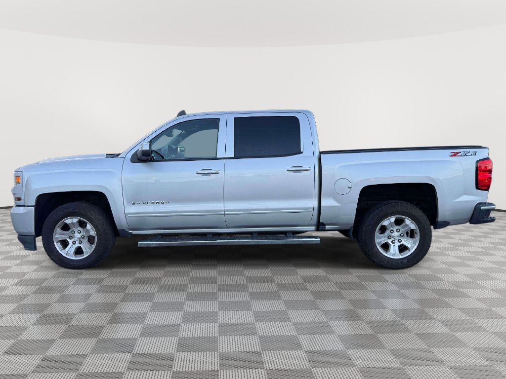 Used 2018 Chevrolet Silverado 1500 LT w/ All Star Edition AWD/4WD image 5