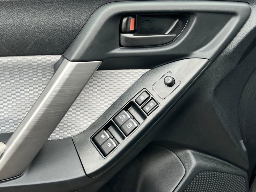 Used 2018 Subaru Forester 2.5i Premium image 18