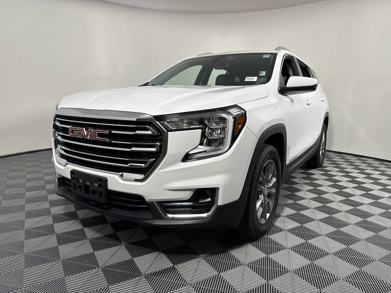Used 2024 GMC Terrain SLT