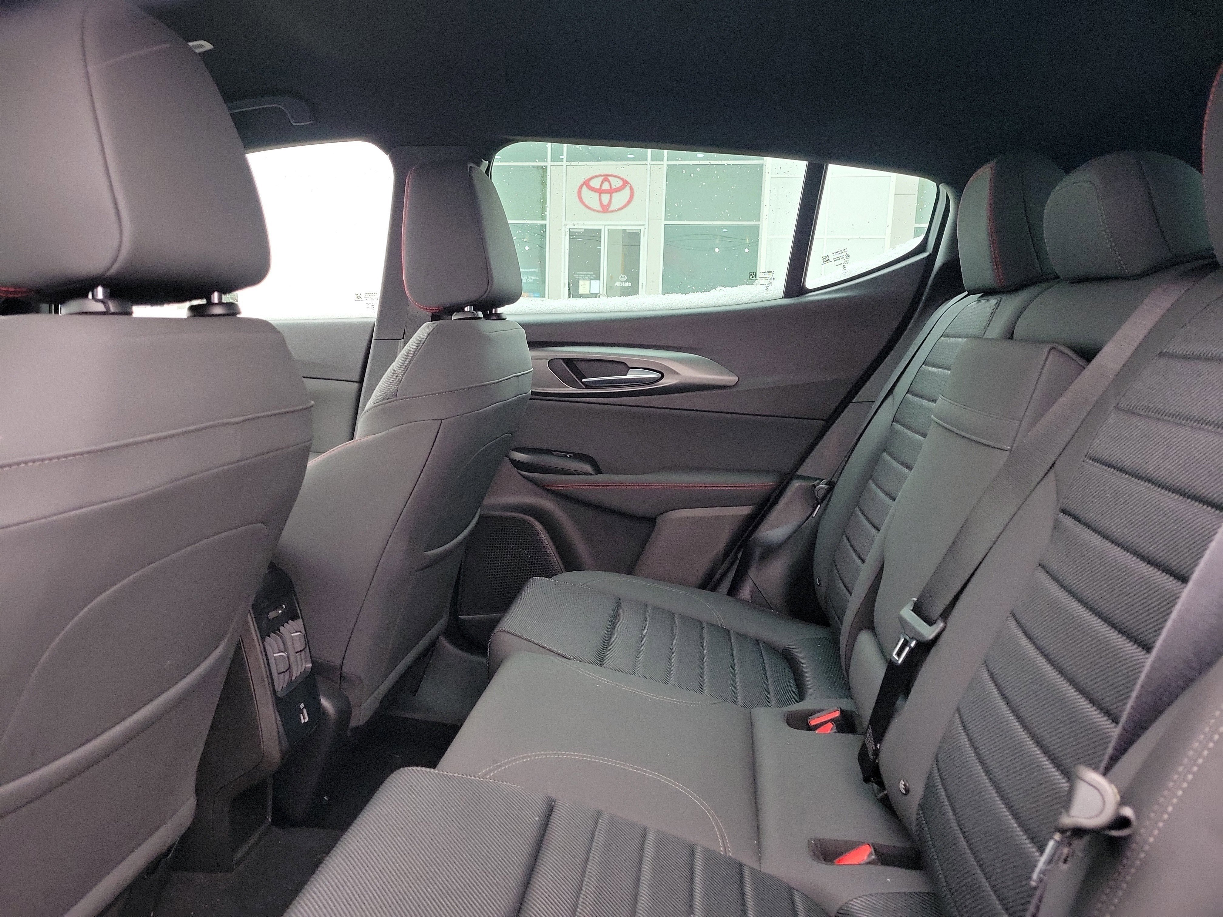 Used 2024 Dodge Hornet R/T w/ Tech Pack w/o Parking image 11