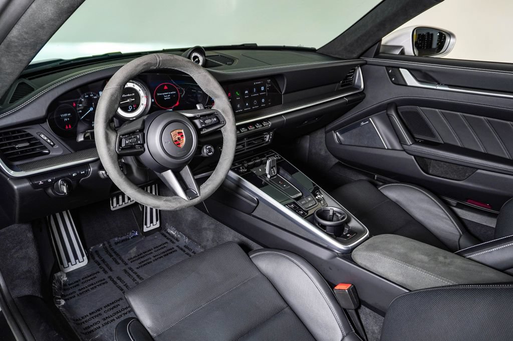 Certified 2025 Porsche 911 Turbo S AWD/4WD image 4