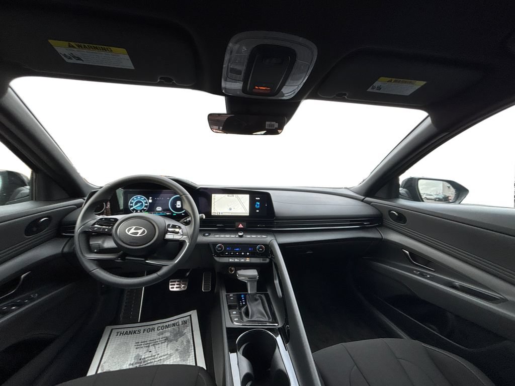 New 2026 Hyundai Elantra SEL FWD image 17