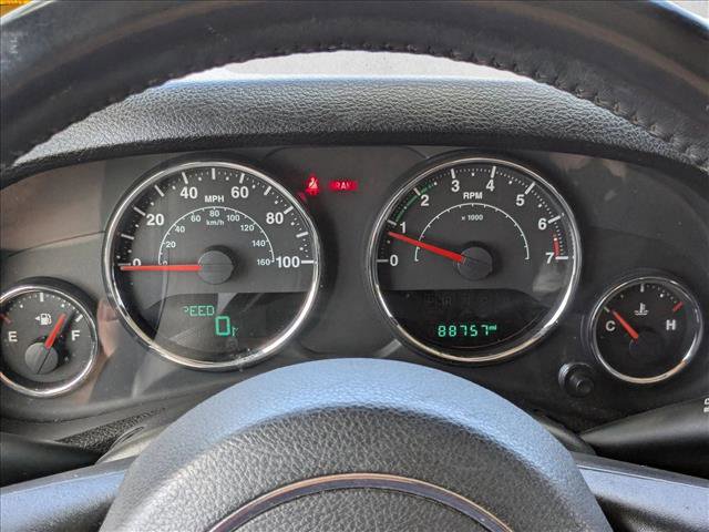 Used 2017 Jeep Wrangler Unlimited Rubicon w/ Connectivity Group image 11