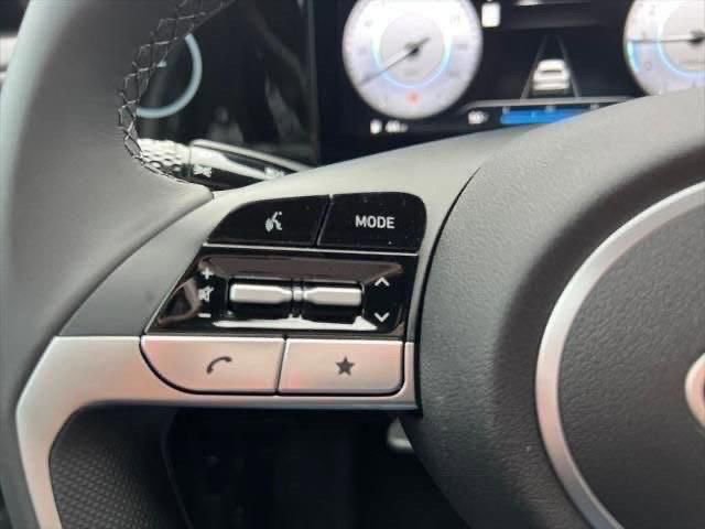 Used 2025 Hyundai Elantra Sport image 19