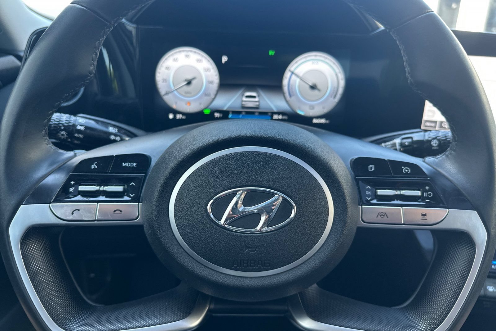 Used 2023 Hyundai Elantra Limited FWD image 34