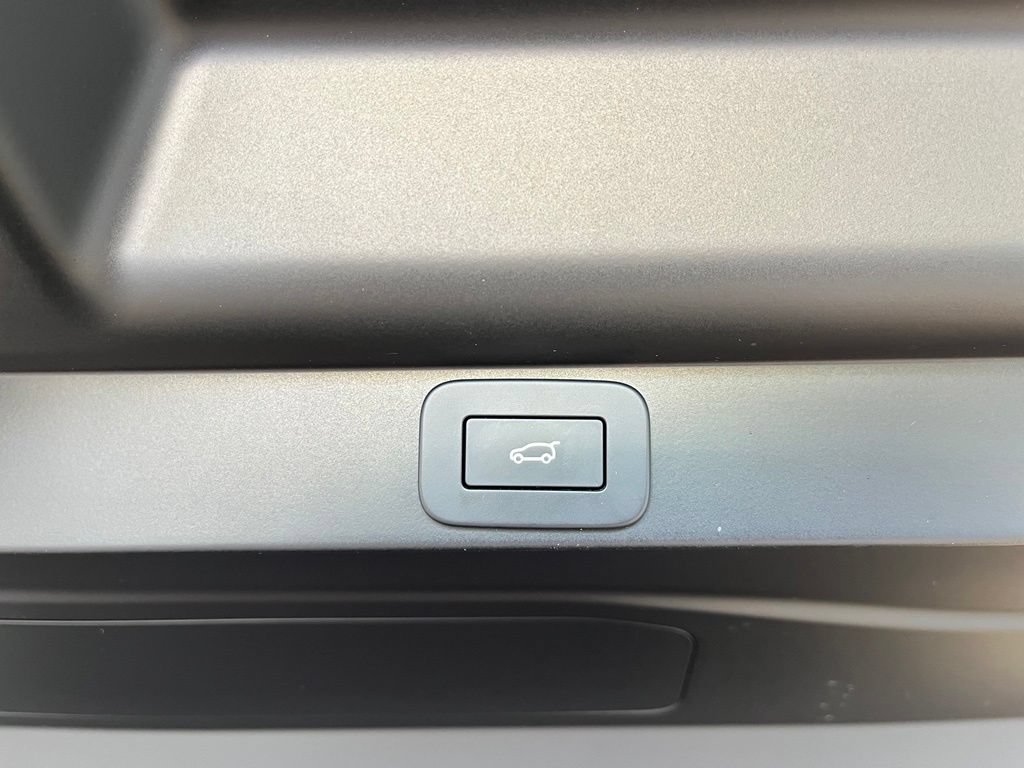 Used 2024 Land Rover Range Rover SV AWD/4WD image 54