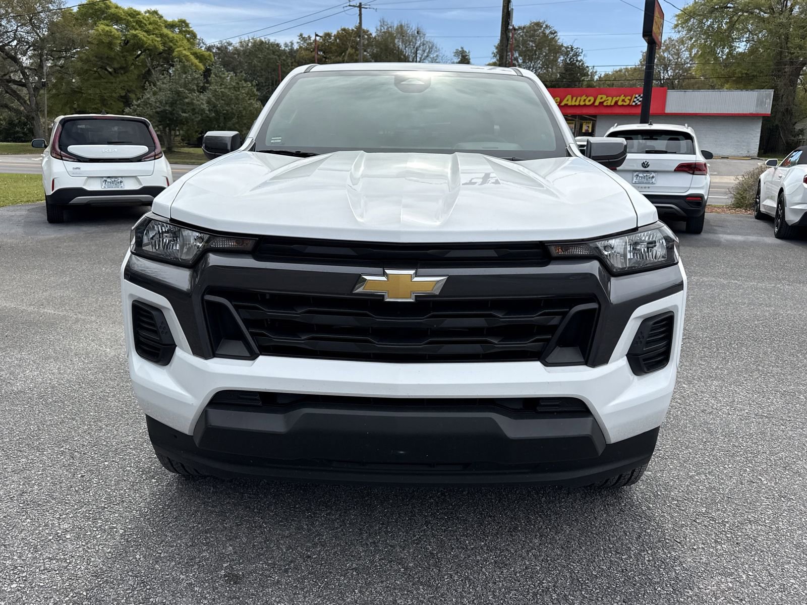 Used 2024 Chevrolet Colorado LT image 8