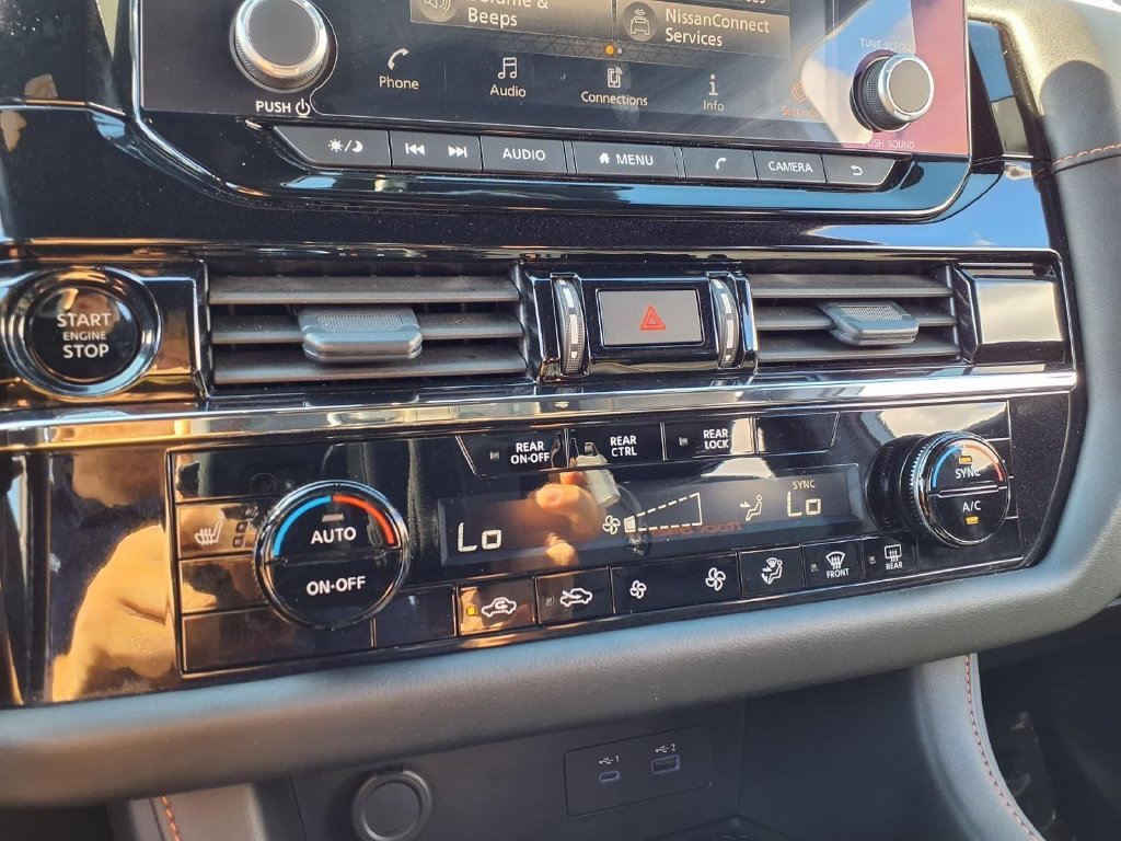 Used 2025 Nissan Pathfinder Rock Creek AWD/4WD image 10
