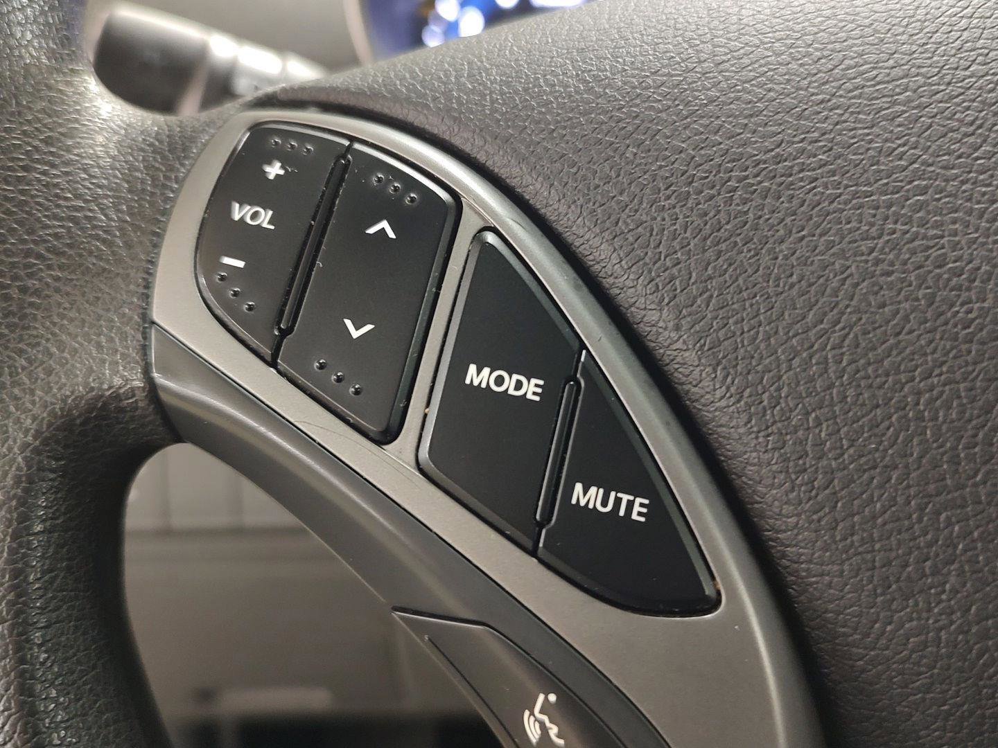 Used 2015 Hyundai Elantra SE w/ Option Group 02 image 10