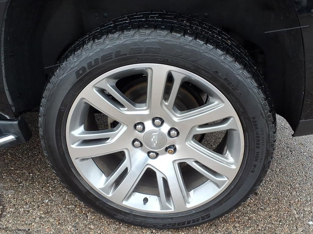 Used 2017 Cadillac Escalade Luxury image 8