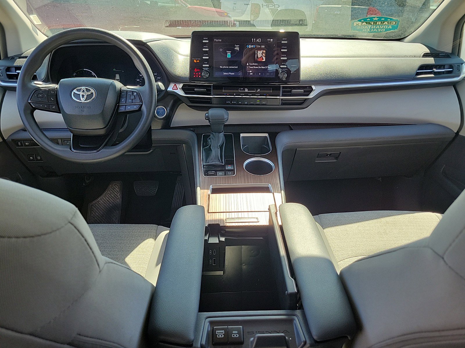 Used 2024 Toyota Sienna LE image 18