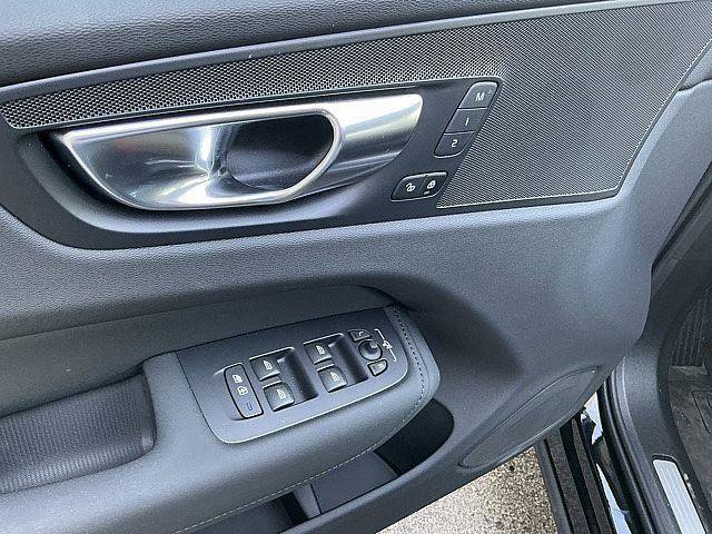 New 2026 Volvo XC60 B5 Plus w/ Climate Package AWD/4WD image 15