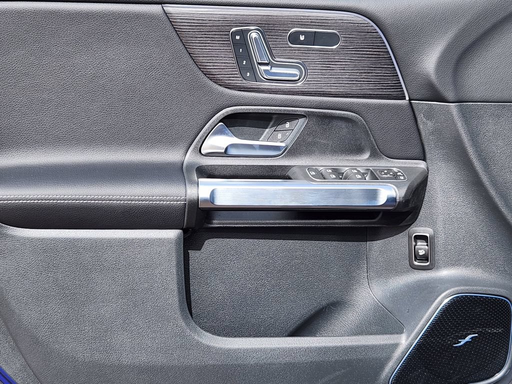 New 2026 Mercedes-Benz GLB 250 4MATIC image 23