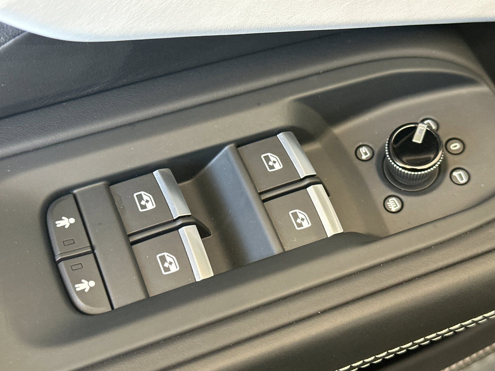 Used 2020 Lamborghini Urus image 16