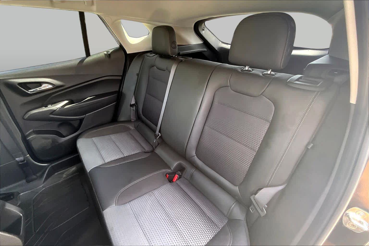 Used 2024 Chevrolet Trax LT w/ Driver Confidence Package FWD image 19