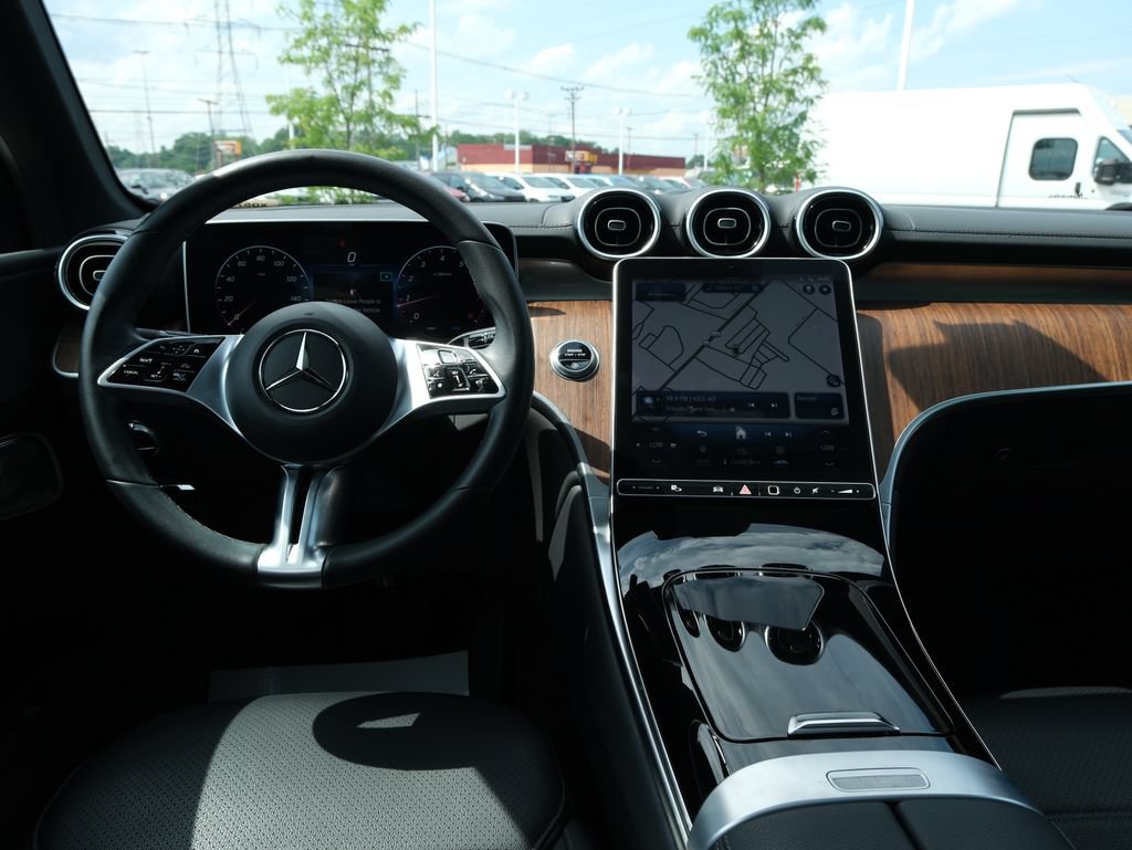 Used 2023 Mercedes-Benz GLC 300 image 31