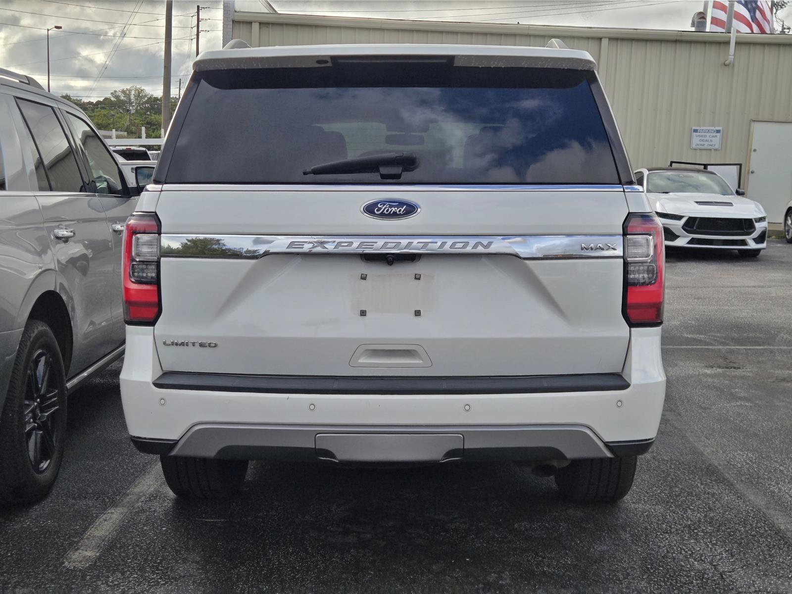 Used 2021 Ford Expedition Max Limited AWD/4WD image 6