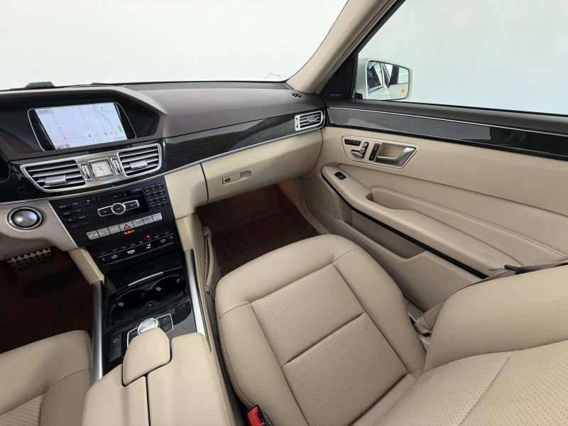 Used 2014 Mercedes-Benz E 250 BlueTEC 4MATIC Sedan image 80