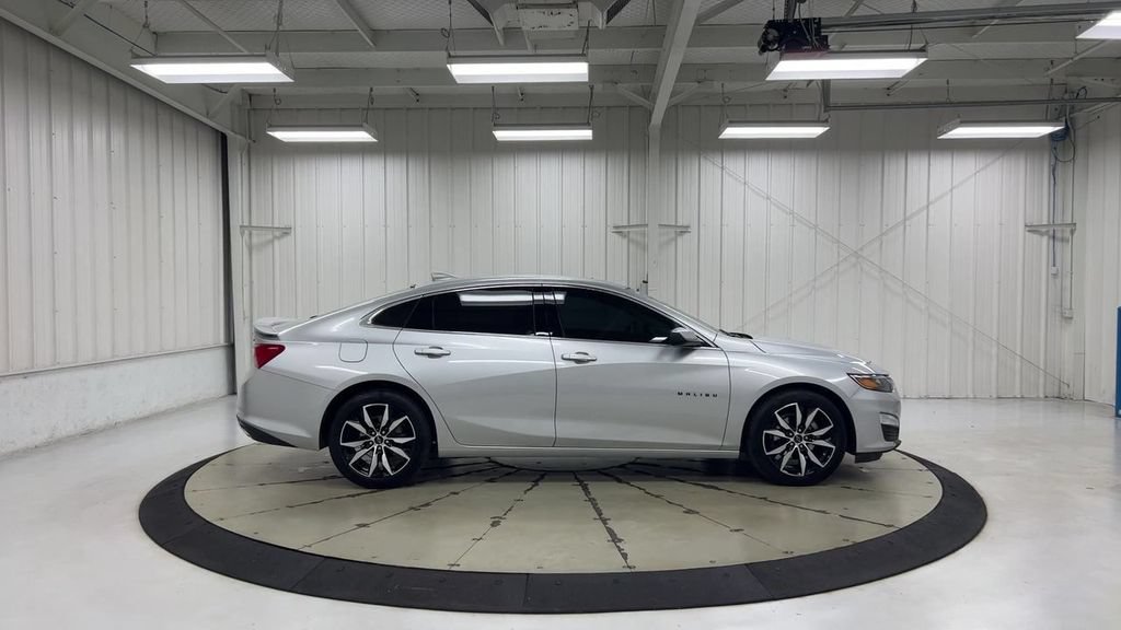 Used 2021 Chevrolet Malibu RS FWD image 9