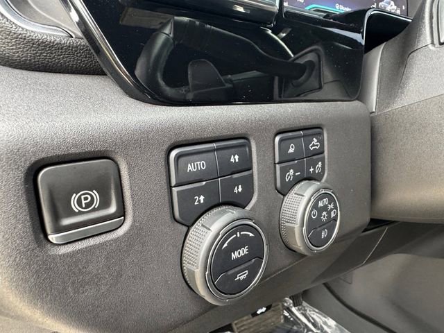 Used 2022 Chevrolet Silverado 1500 High Country w/ High Country Premium Package AWD/4WD image 6