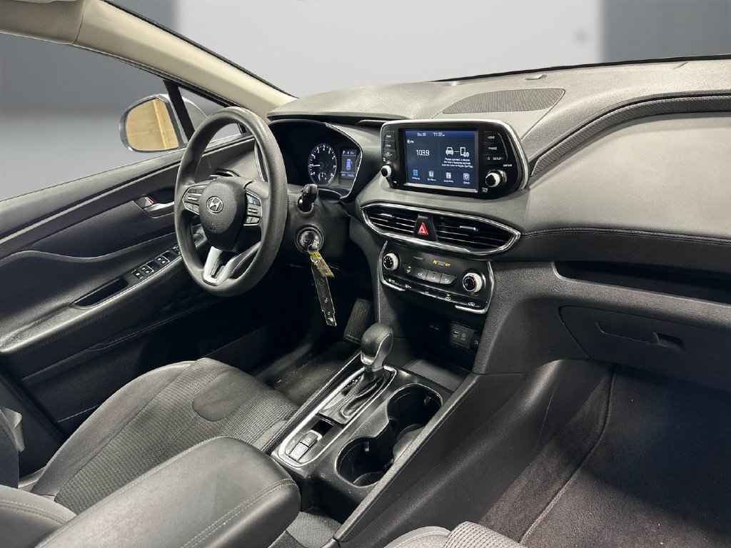 Used 2020 Hyundai Santa Fe SE FWD image 16