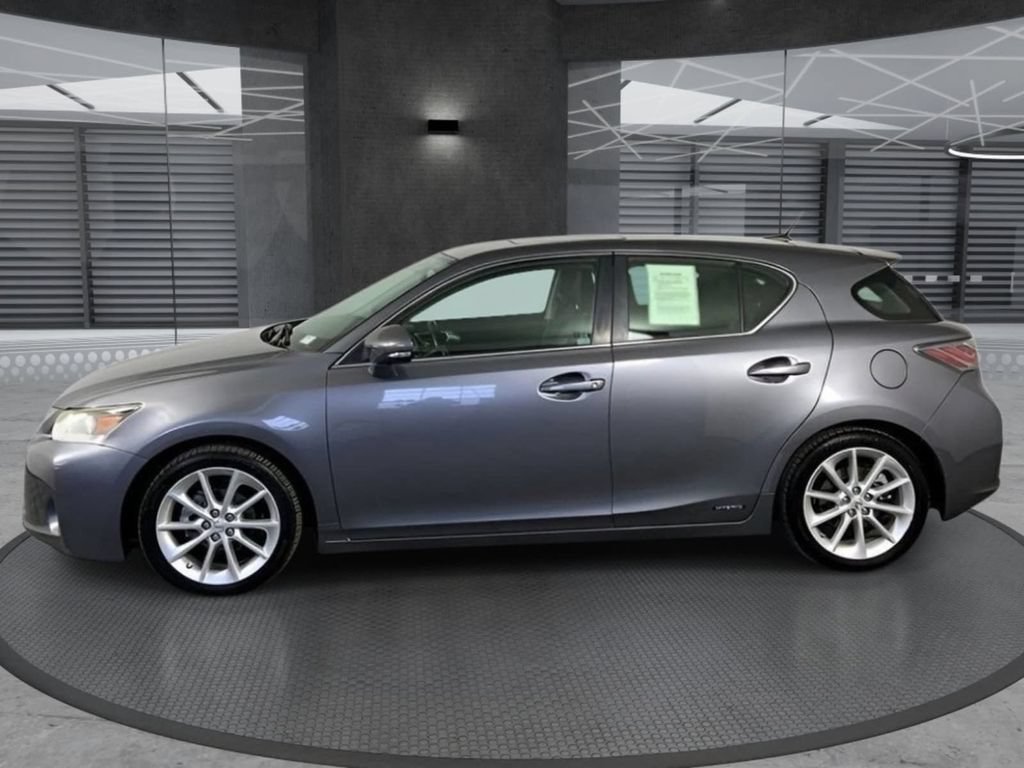 Used 2013 Lexus CT 200h w/ Premium Pkg w/Navigation FWD image 8