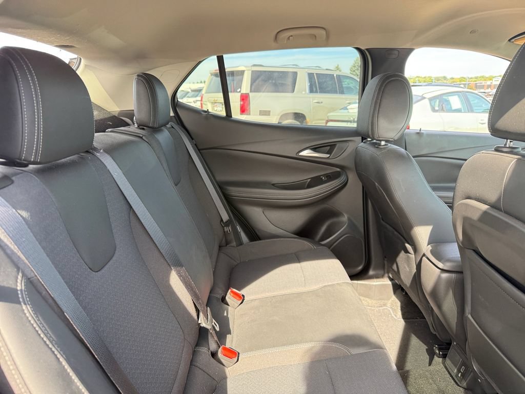 Used 2020 Buick Encore GX Preferred w/ Cold Weather Comfort Package AWD/4WD image 37