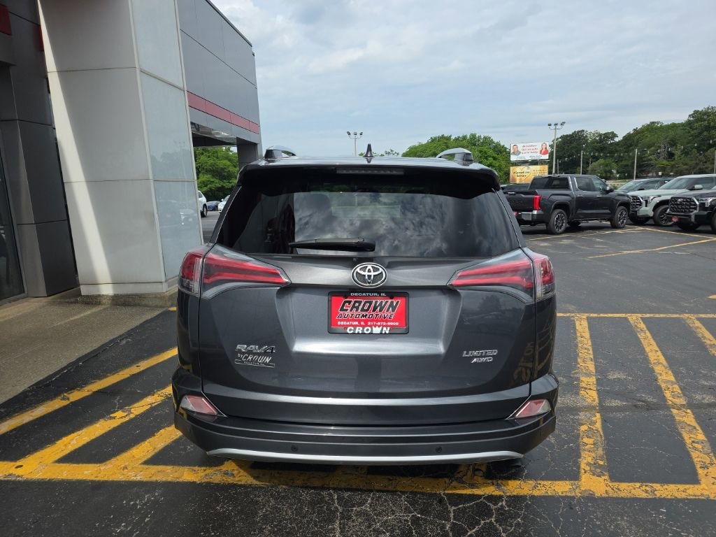 Used 2016 Toyota RAV4 Limited AWD/4WD image 4