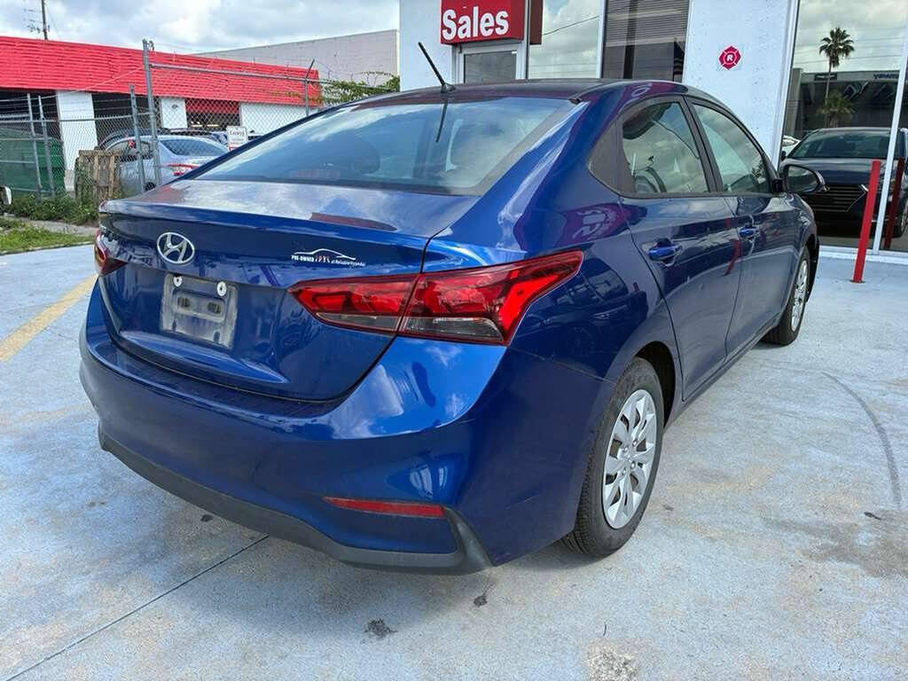 Used 2021 Hyundai Accent SE FWD image 5