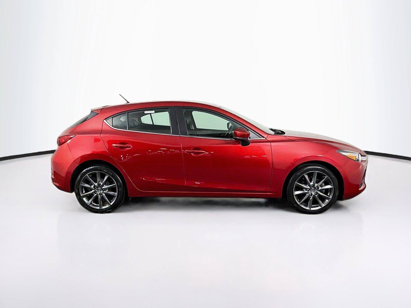 Used 2018 MAZDA MAZDA3 Touring FWD image 12