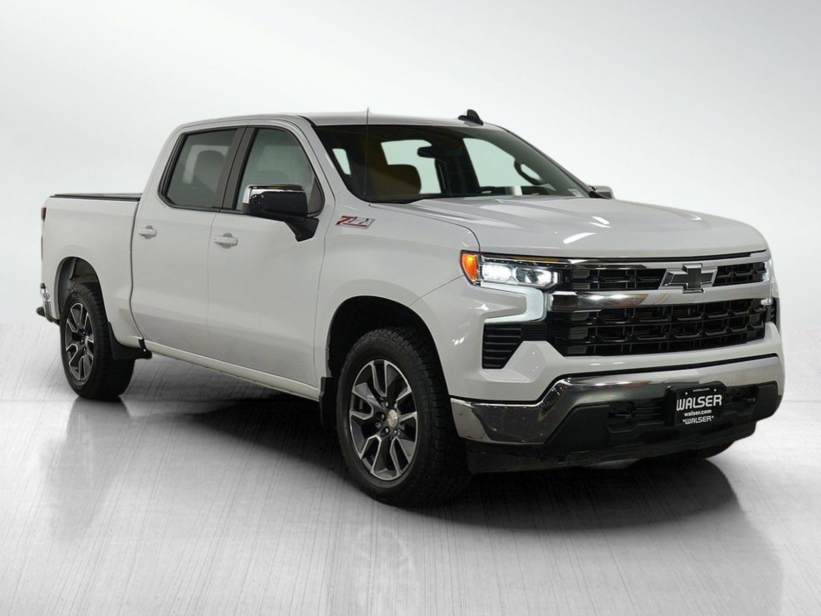 Used 2023 Chevrolet Silverado 1500 LT w/ Z71 Off-Road Package image 9