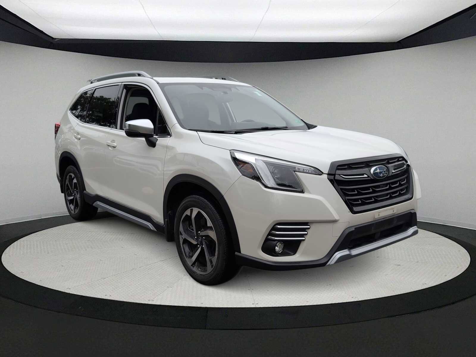 Used 2023 Subaru Forester Touring w/ Popular Package #2 AWD/4WD image 2