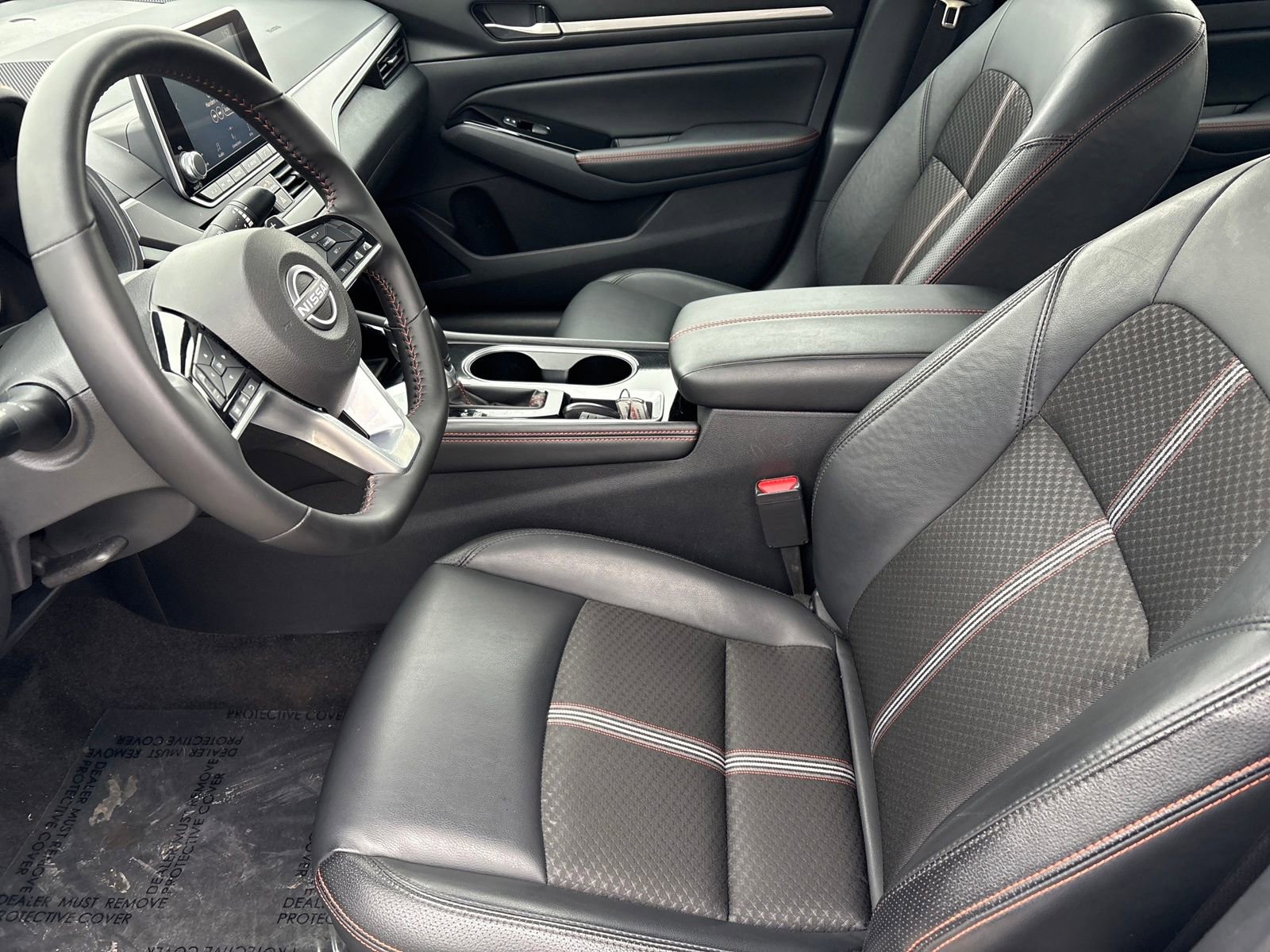 Used 2025 Nissan Altima 2.5 SR image 9