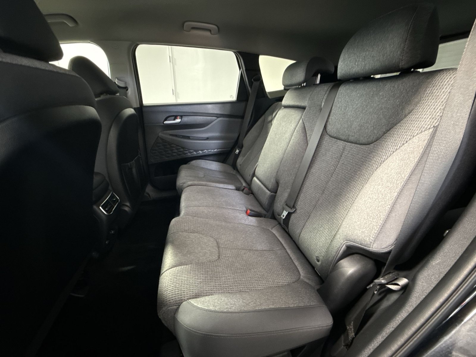 Used 2023 Hyundai Santa Fe SE AWD/4WD image 24