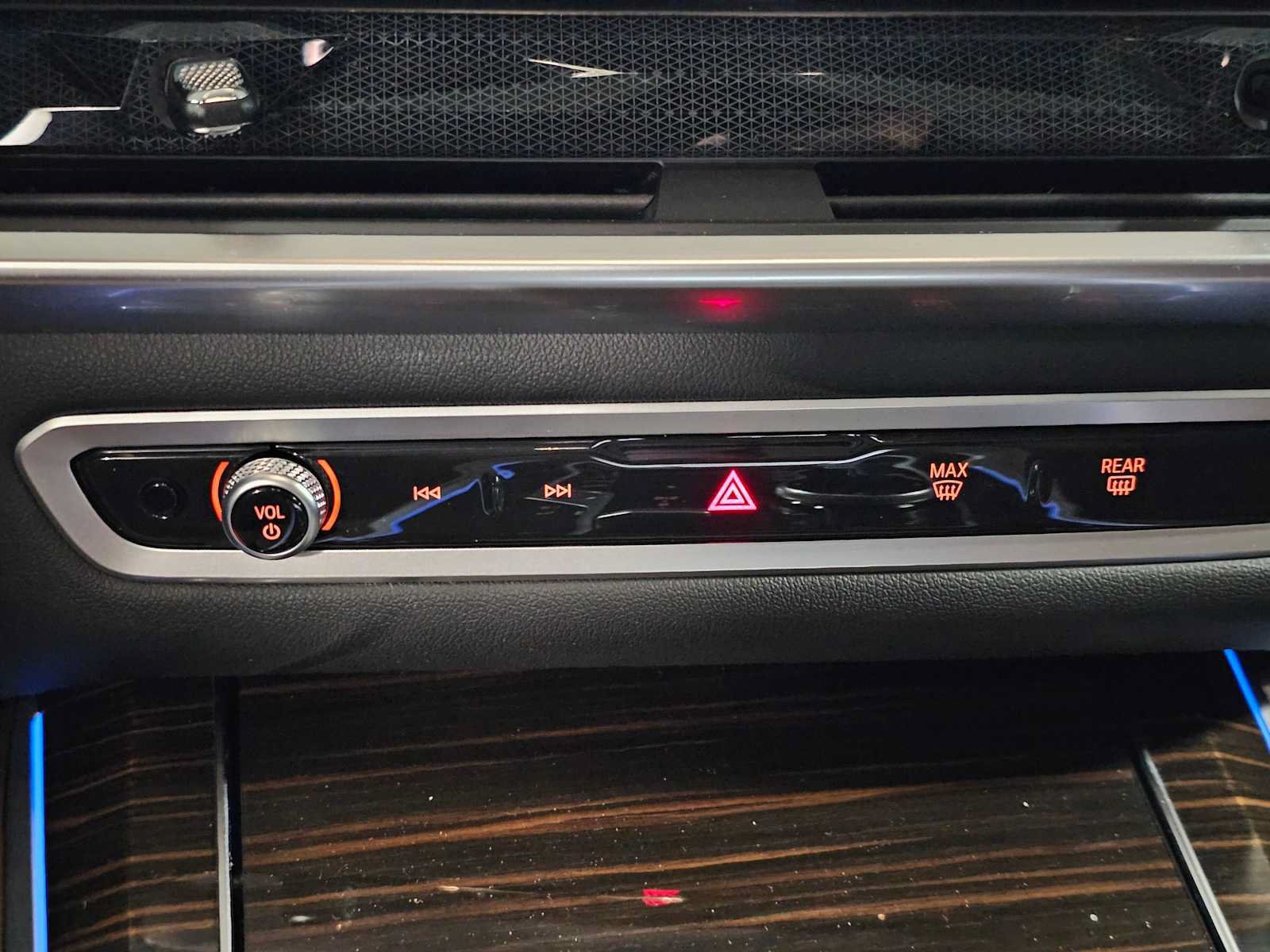Used 2024 BMW X5 xDrive50e w/ M Sport Package AWD/4WD image 17