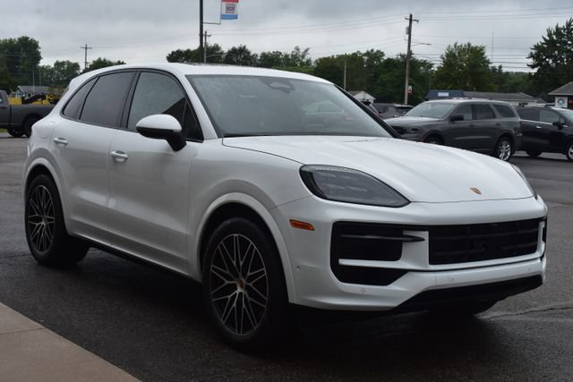 Used 2026 Porsche Cayenne AWD/4WD image 15