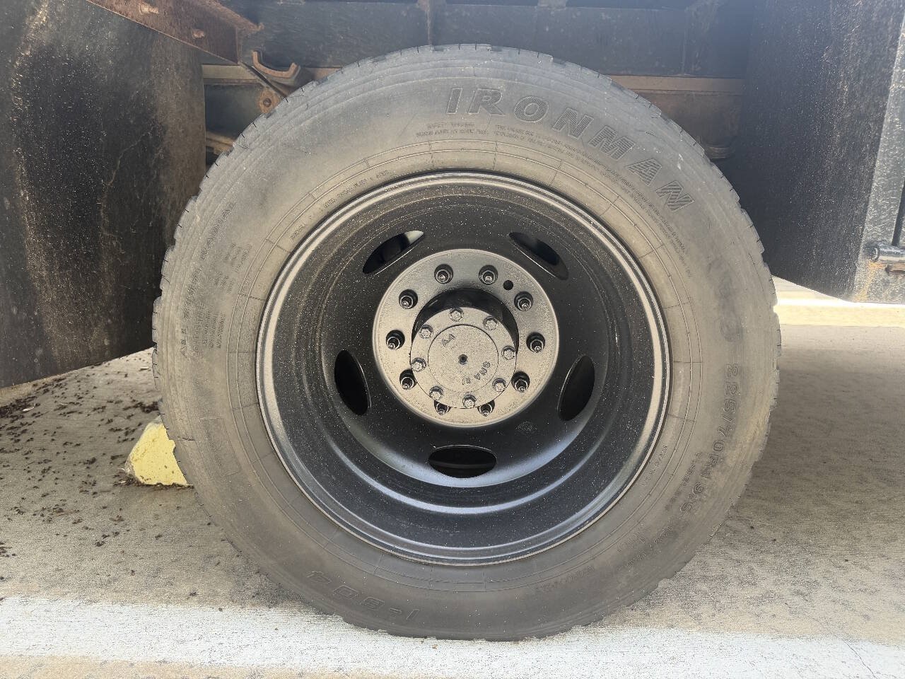 Used 2016 Ford F550 4x4 Crew Cab Super Duty image 6