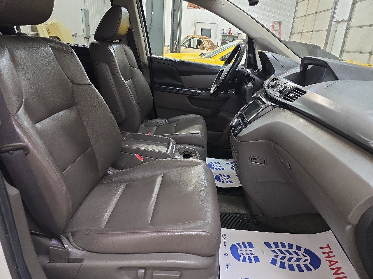 Used 2014 Honda Odyssey Touring image 40