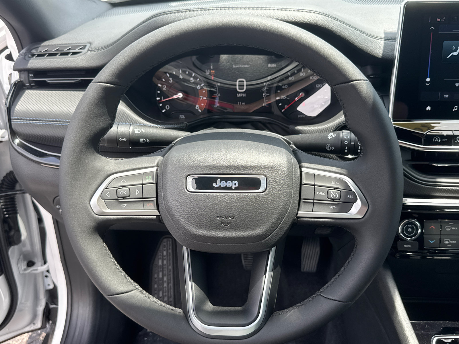 New 2026 Jeep Compass Latitude AWD/4WD image 14