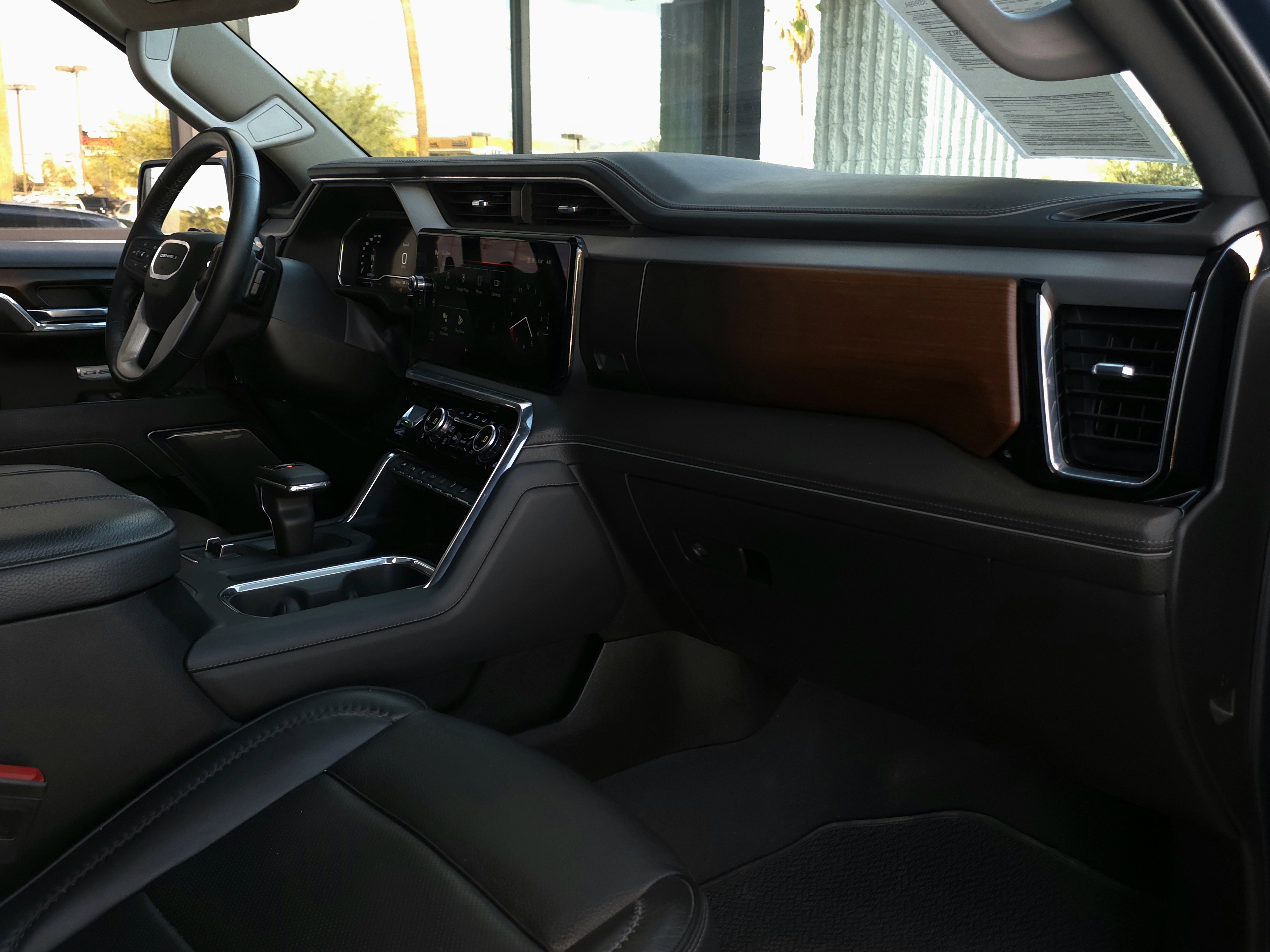 Used 2024 GMC Sierra 1500 Denali w/ Technology Package image 32