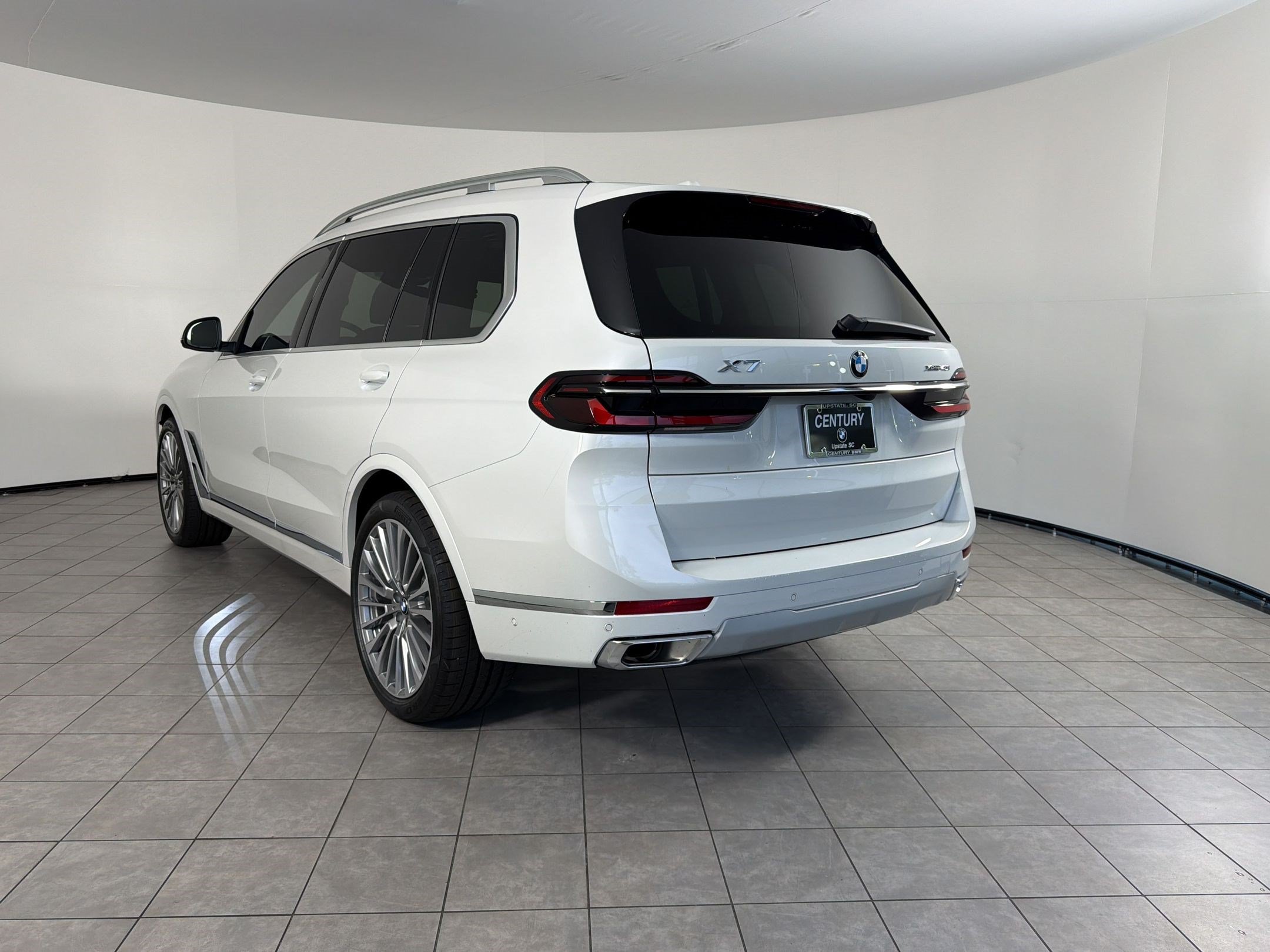 Used 2027 BMW X7 xDrive40i w/ Executive Package AWD/4WD image 3